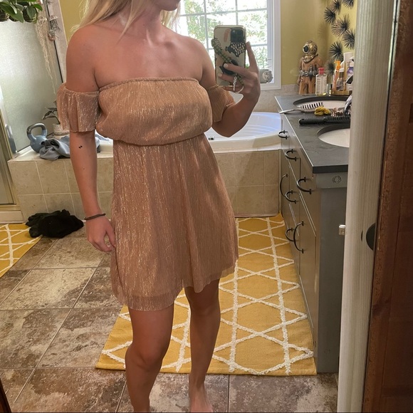 Light pink and gold Kimchi Blue Sz XS Women’s cocktail dress - Picture 1 of 5